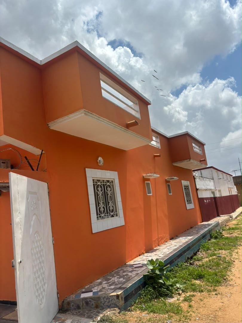 Façade de la villa duplex à Saly Portudal